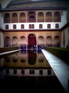 Una delle fontane all'interno dell'Alhambra