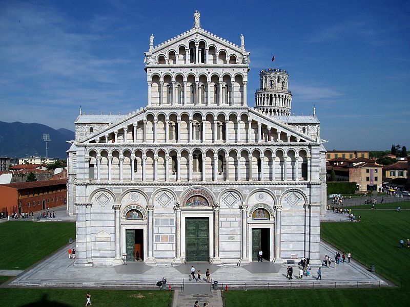 immagine fotografica del duomo di Pisa