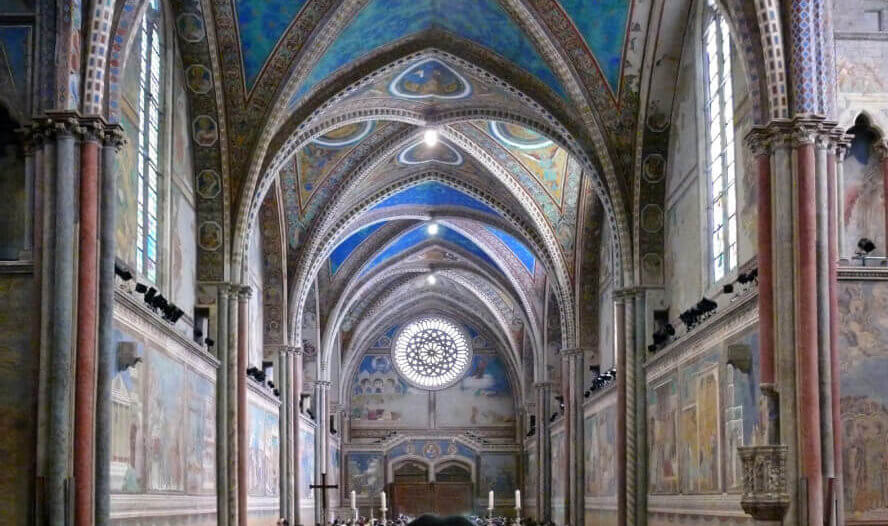 interno della Basilica superiore di Assisi